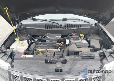 2016 Jeep Compass Latitude из США, поврежденный, VIN 1C4NJCEA9GD744768